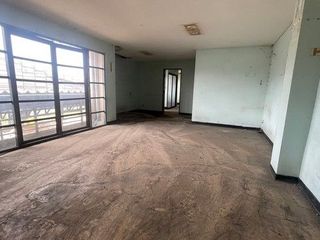 Reihenhaus zum Kauf mit 1 Zimmer in Bang Len, Nakhon Pathom