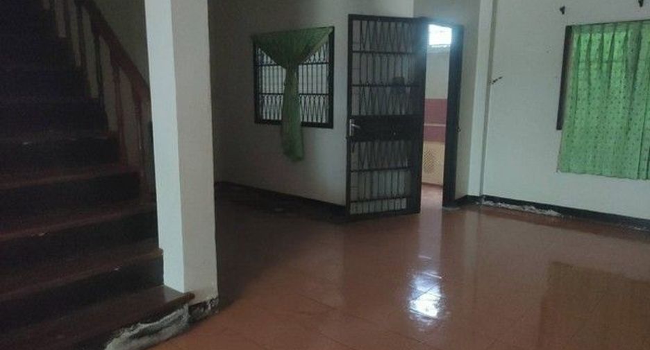 For sale 3 bedrooms townhouse in Bang Len, Nakhon Pathom