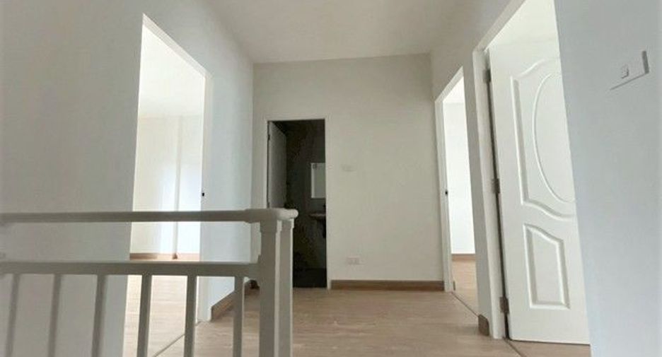 Reihenhaus zum Kauf mit 3 Zimmer in Bang Len, Nakhon Pathom