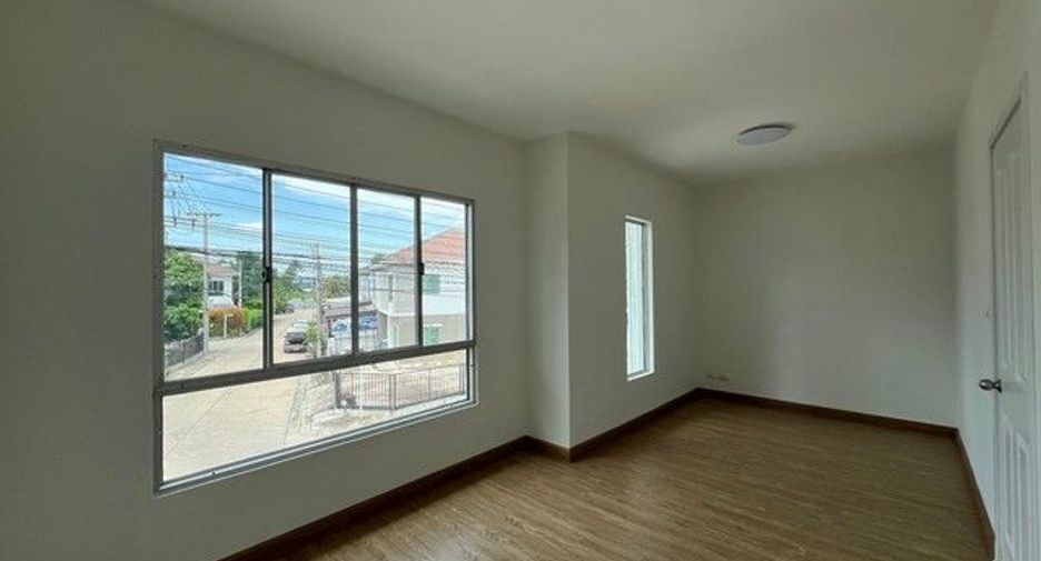 Reihenhaus zum Kauf mit 3 Zimmer in Sam Phran, Nakhon Pathom