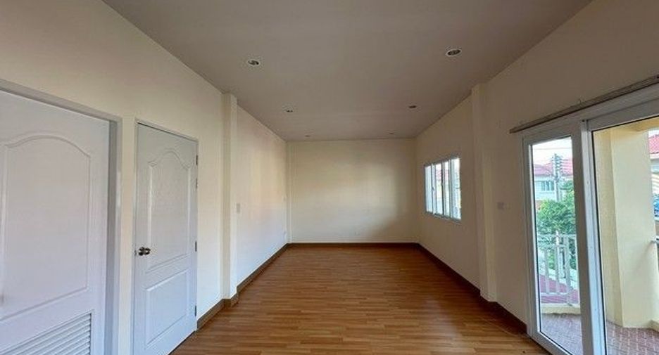 For sale 3 ベッドルーム townhouse in Phutthamonthon, Nakhon Pathom