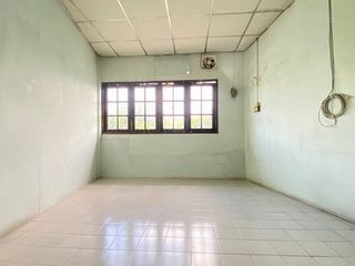 For sale 2 bedrooms townhouse in Bang Len, Nakhon Pathom