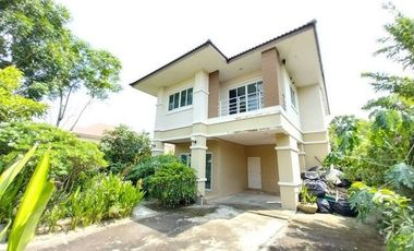 Casa adosada en venta de 4 habitaciones en Khlong Luang, Pathum Thani