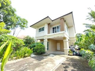 Продажа 4 спальни таунхаус в Khlong Luang, Патумтани
