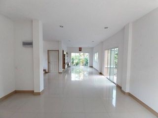 Продажа 4 спальни таунхаус в Khlong Luang, Патумтани