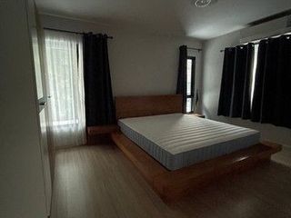For rent 5 bedrooms house in Lam Luk Ka, Pathum Thani