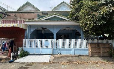 À vendre 3 chambres maison de ville à Bang Phli, Samut Prakan