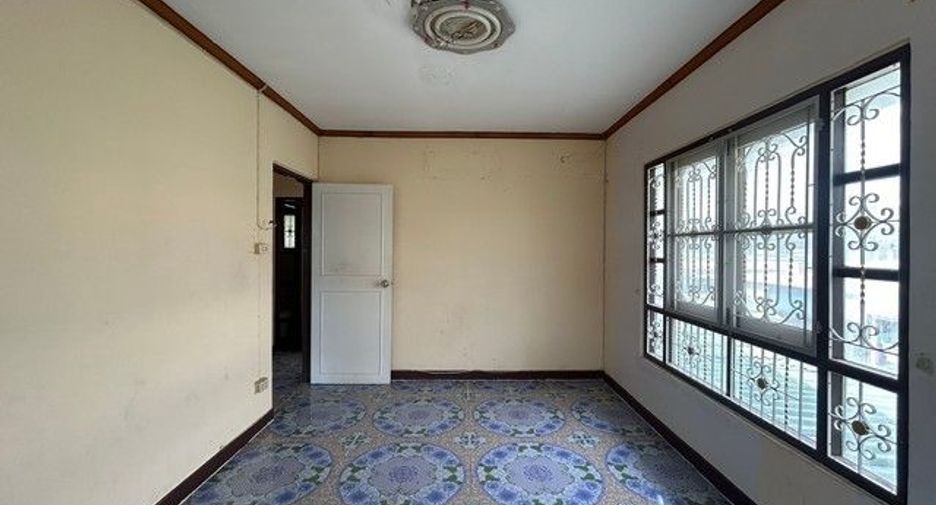 À vendre 3 chambres maison de ville à Bang Phli, Samut Prakan