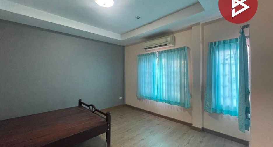 For rent 3 ベッドルーム townhouse in Mueang Chon Buri, Chonburi