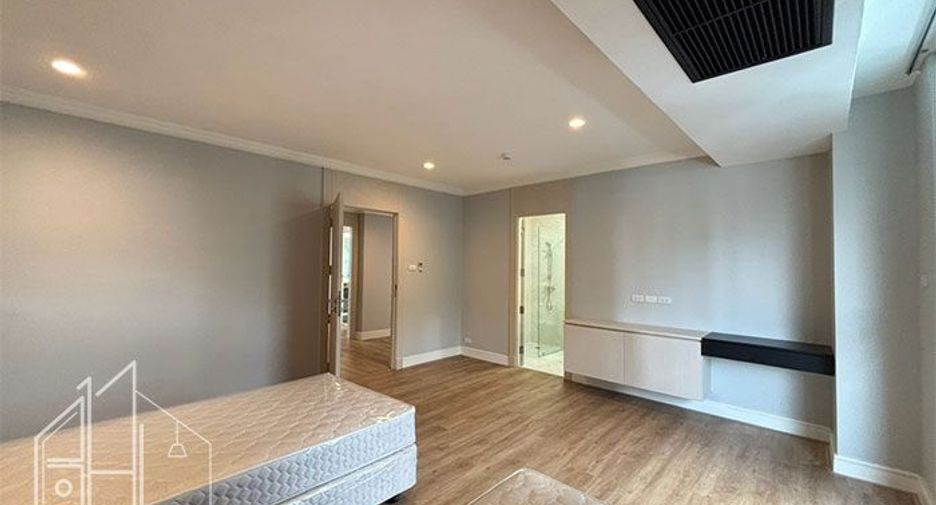 Condo en alquiler de 4 habitaciones en Khlong Toei, Bangkok
