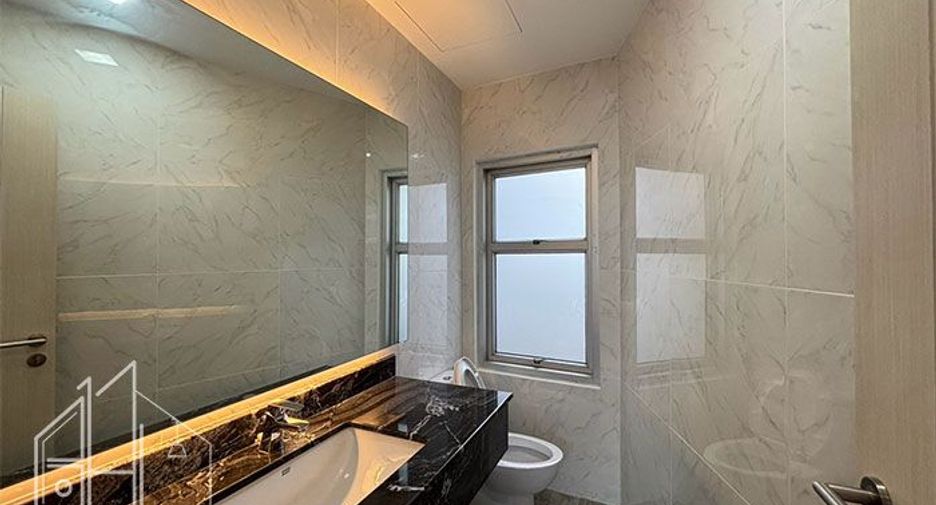 Condo en alquiler de 4 habitaciones en Khlong Toei, Bangkok