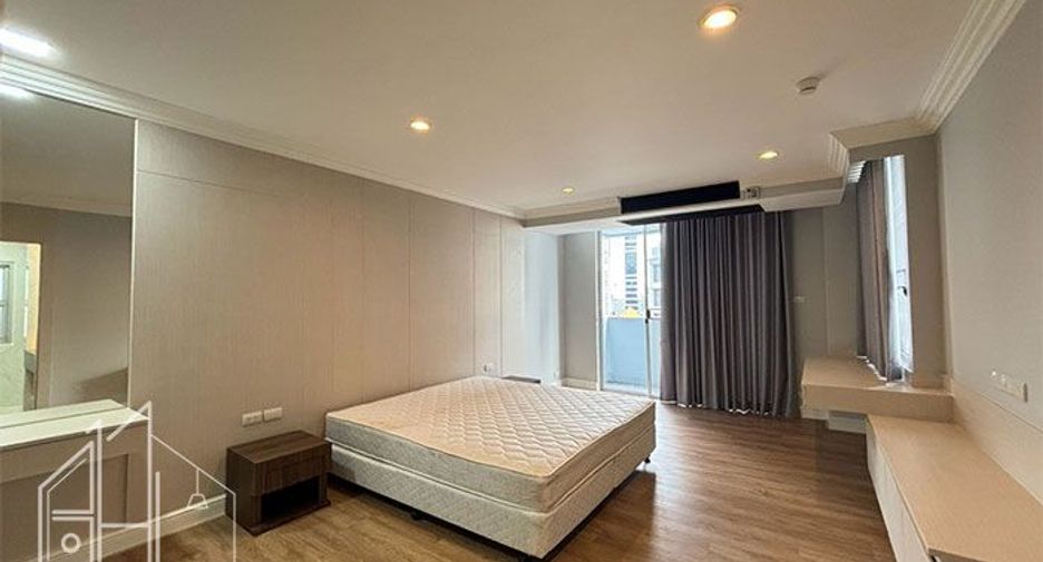 Condo en alquiler de 4 habitaciones en Khlong Toei, Bangkok