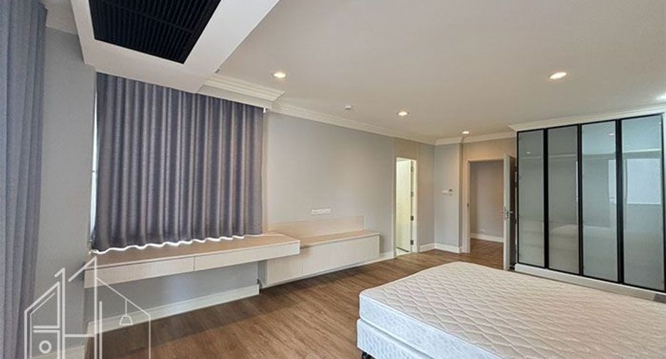 Condo en alquiler de 4 habitaciones en Khlong Toei, Bangkok