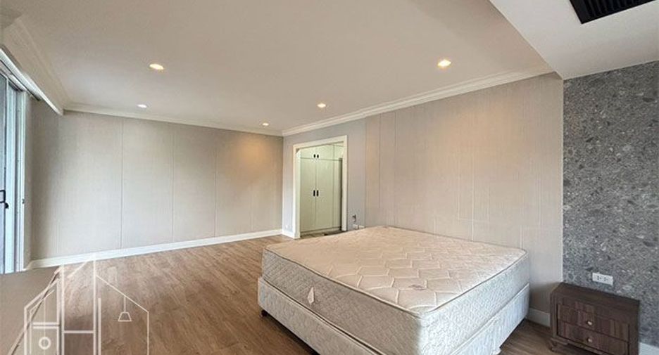 Condo en alquiler de 4 habitaciones en Khlong Toei, Bangkok
