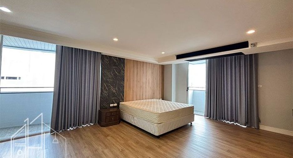 Condo en alquiler de 4 habitaciones en Khlong Toei, Bangkok