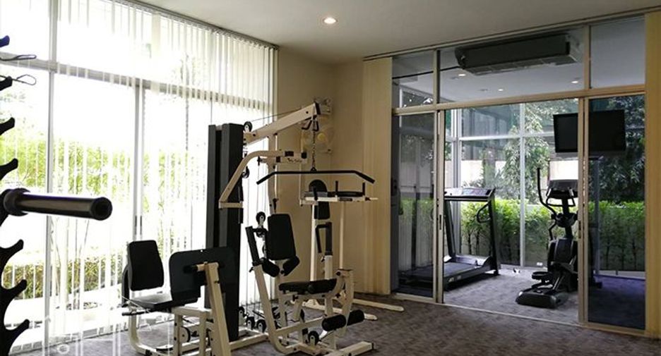 Condo en alquiler de 4 habitaciones en Khlong Toei, Bangkok