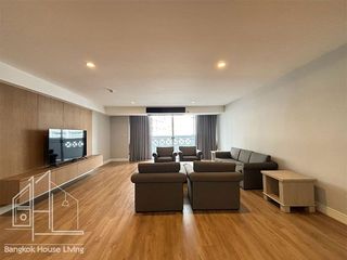 For rent 4 ベッドルーム apartment in Khlong Toei, Bangkok