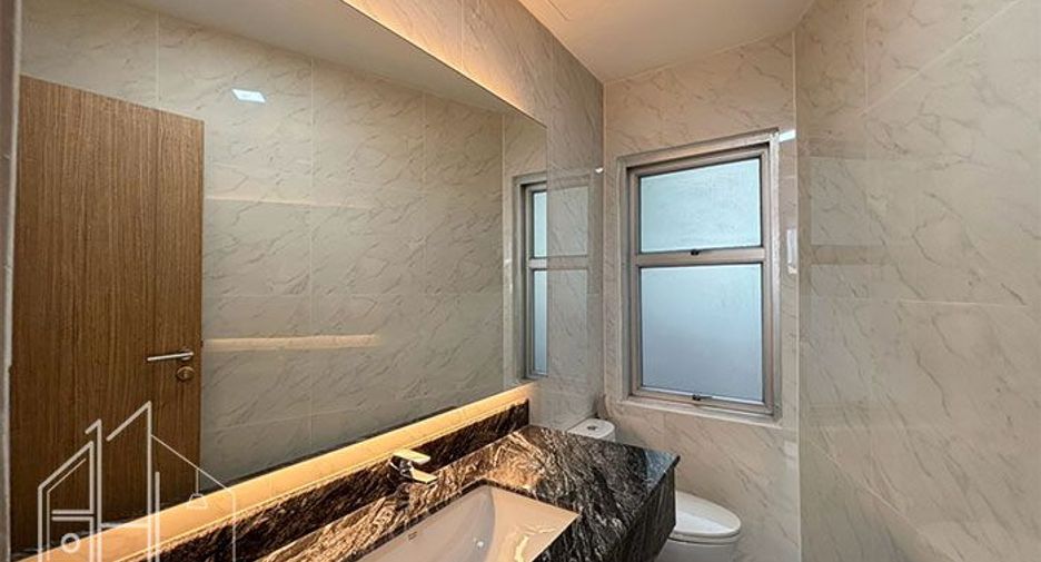 Apartamento en alquiler de 4 habitaciones en Khlong Toei, Bangkok