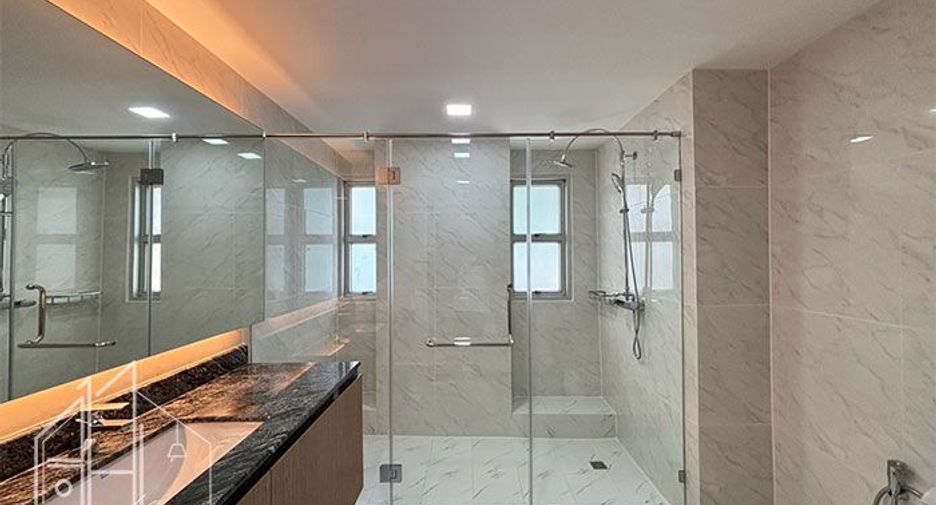 Apartamento en alquiler de 4 habitaciones en Khlong Toei, Bangkok
