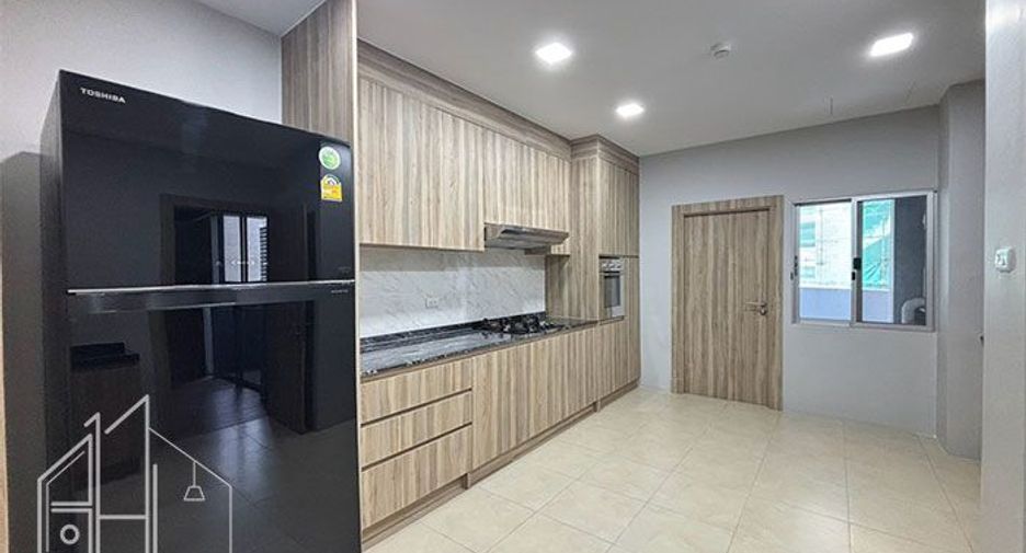 Apartamento en alquiler de 4 habitaciones en Khlong Toei, Bangkok