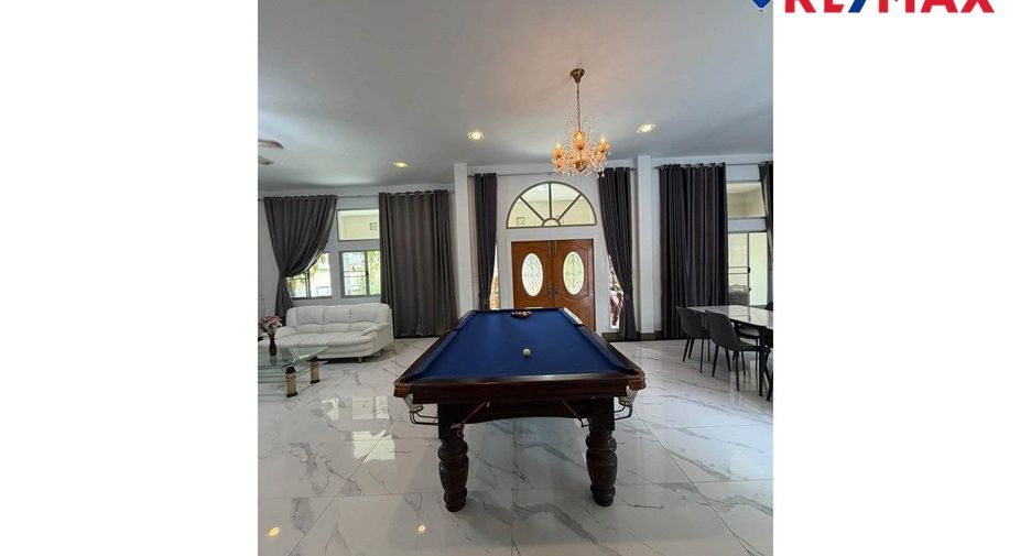 Haus zum Kauf mit 4 Zimmer in Bang Lamung, Chonburi