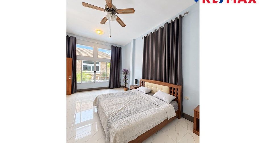 Haus zum Kauf mit 4 Zimmer in Bang Lamung, Chonburi