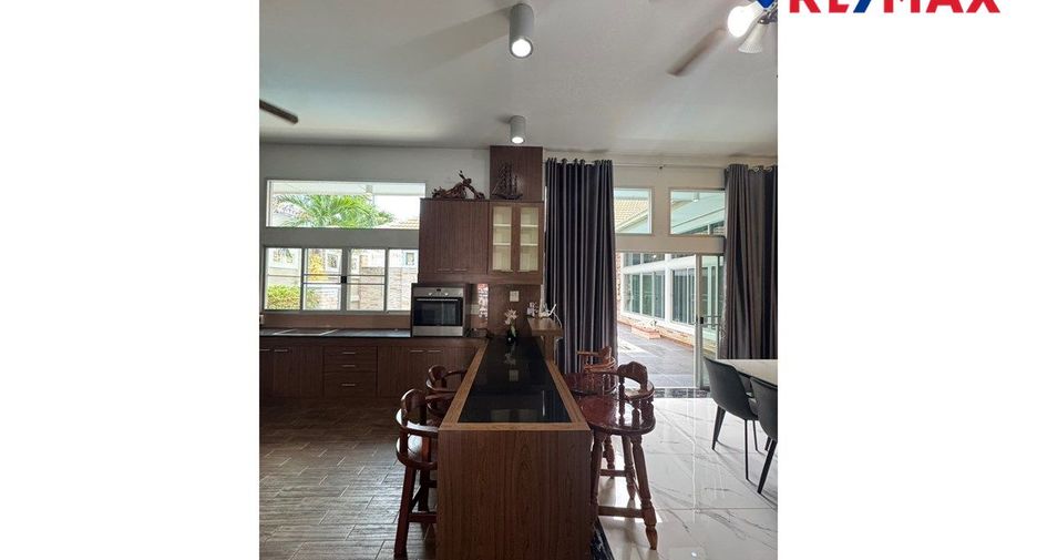 Haus zum Kauf mit 4 Zimmer in Bang Lamung, Chonburi