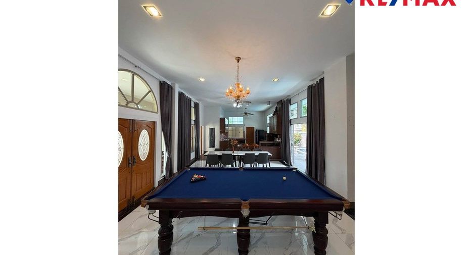 Haus zum Kauf mit 4 Zimmer in Bang Lamung, Chonburi
