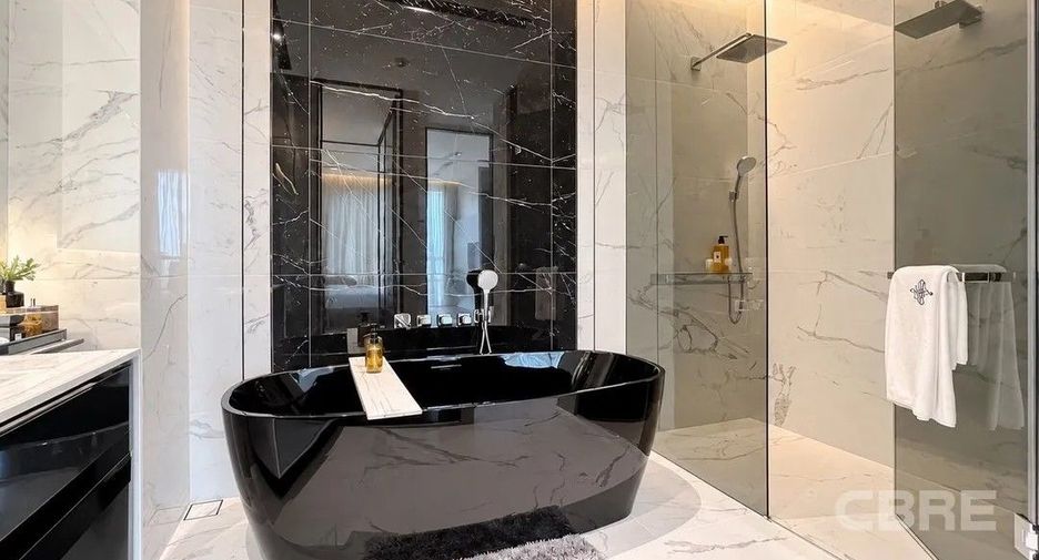For sale 2 bedrooms condo in Watthana, Bangkok