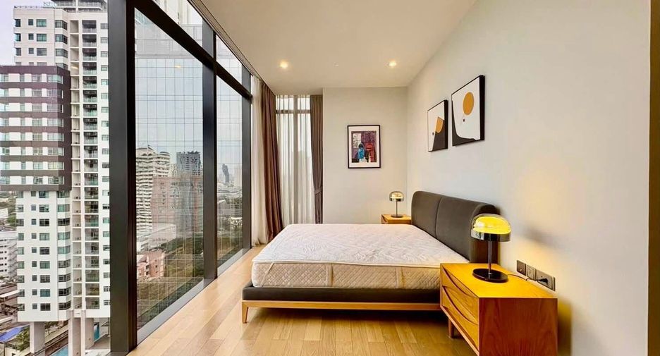 For sale 2 bedrooms condo in Khlong Toei, Bangkok