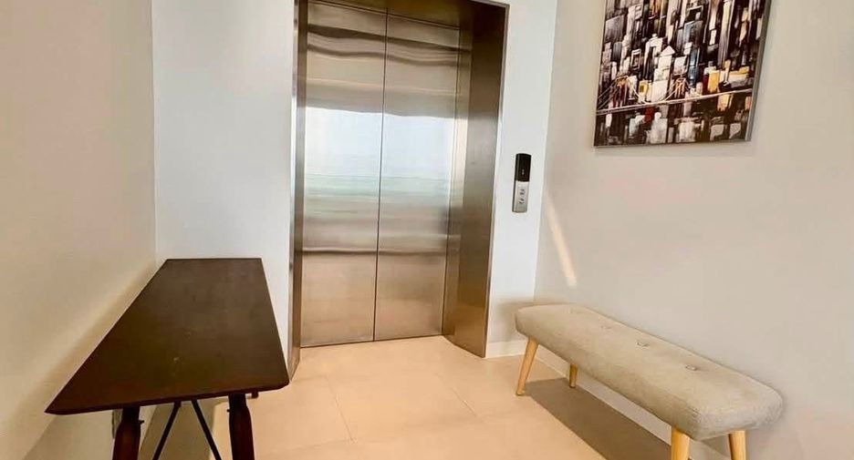 For sale 2 bedrooms condo in Khlong Toei, Bangkok