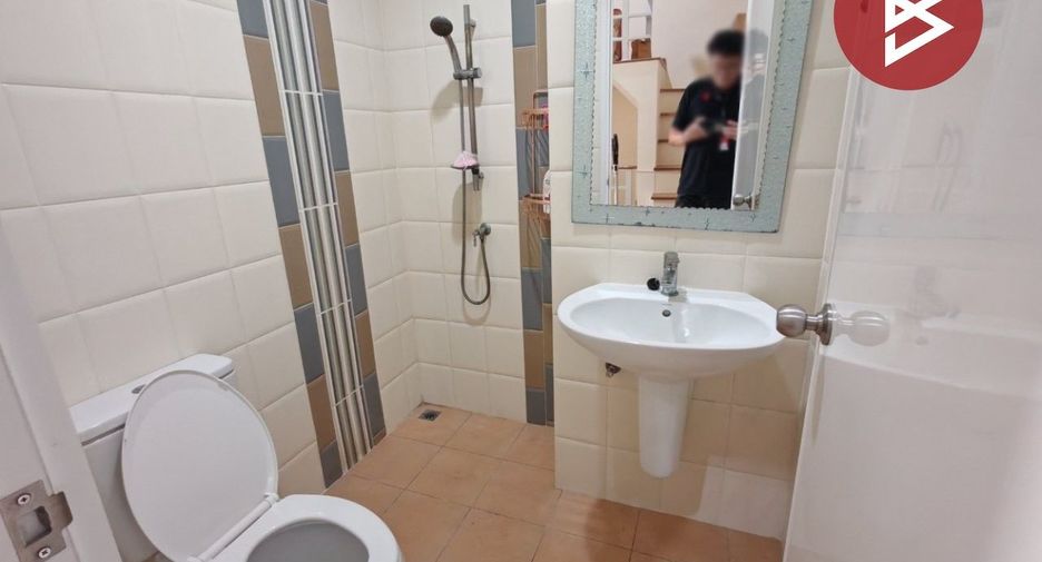 For sale 4 bedrooms townhouse in Bang Phli, Samut Prakan