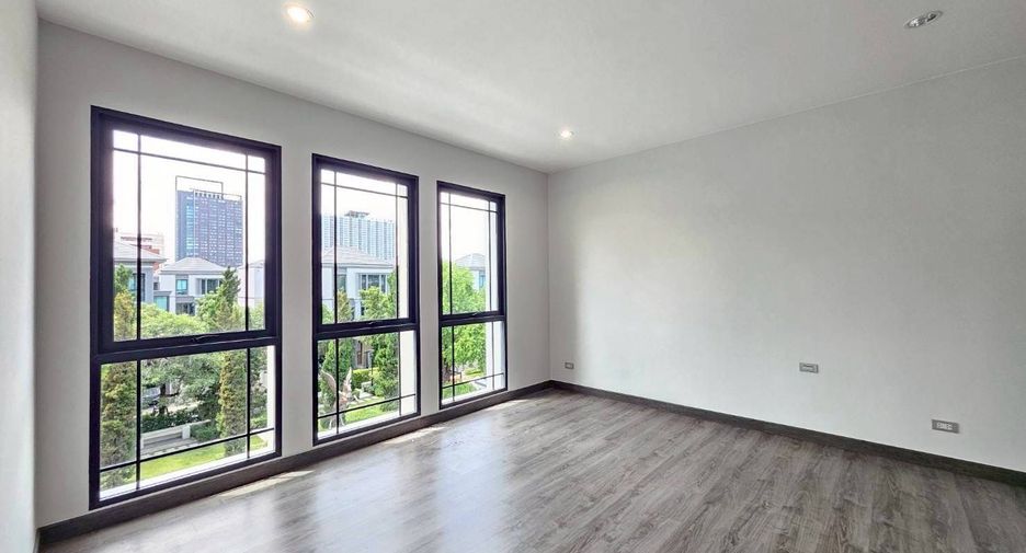 For rent 3 bedrooms townhouse in Chatuchak, Bangkok