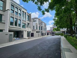 For rent 3 bedrooms townhouse in Chatuchak, Bangkok