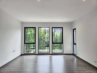 For rent 3 bedrooms townhouse in Chatuchak, Bangkok