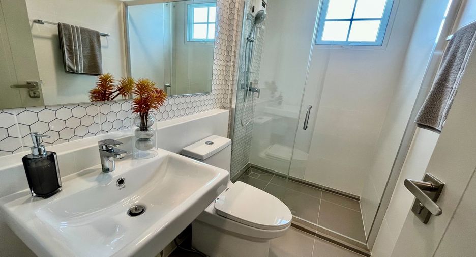 For sale 3 bedrooms house in Bang Phli, Samut Prakan