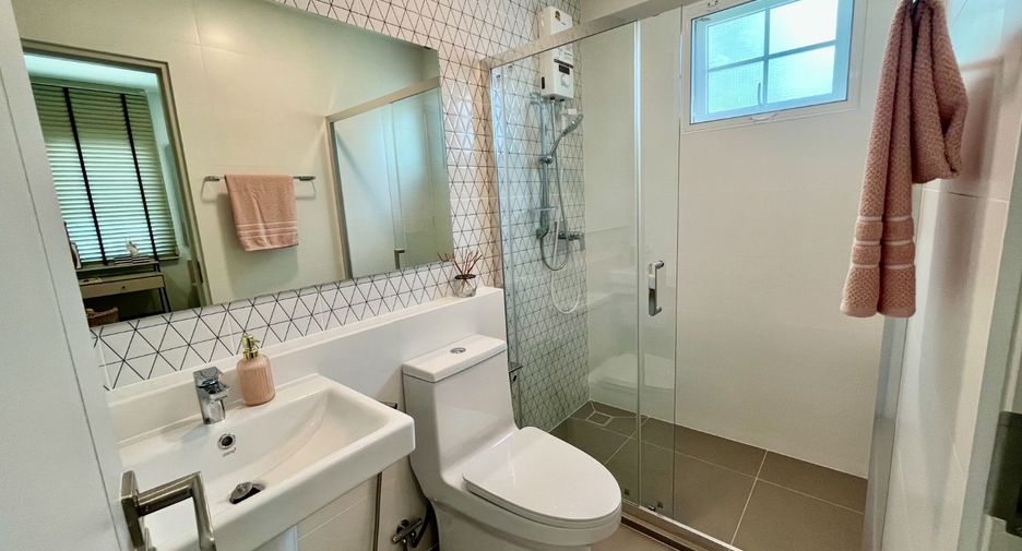 For sale 3 bedrooms house in Bang Phli, Samut Prakan