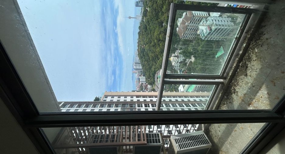 For sale 2 bedrooms condo in Bang Lamung, Chonburi