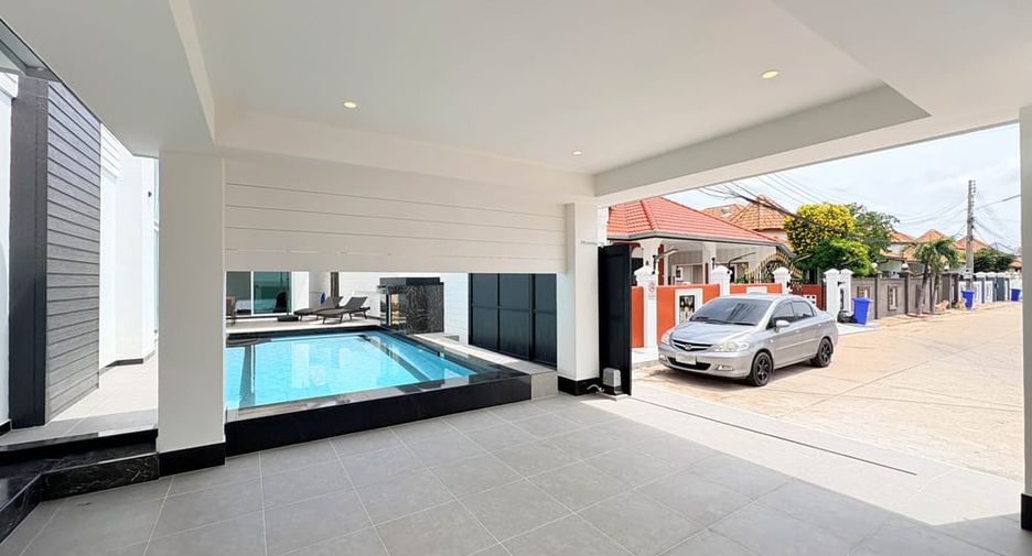 Villa en alquiler y en venta de 6 habitaciones en Bang Lamung, Chonburi