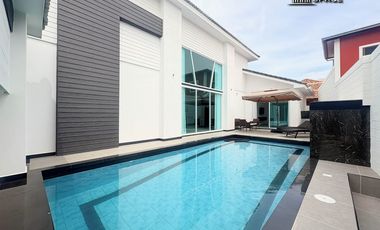Villa en alquiler y en venta de 6 habitaciones en Bang Lamung, Chonburi