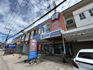 Gewerbefläche zum Kauf mit 4 Zimmer in Mueang Chon Buri, Chonburi