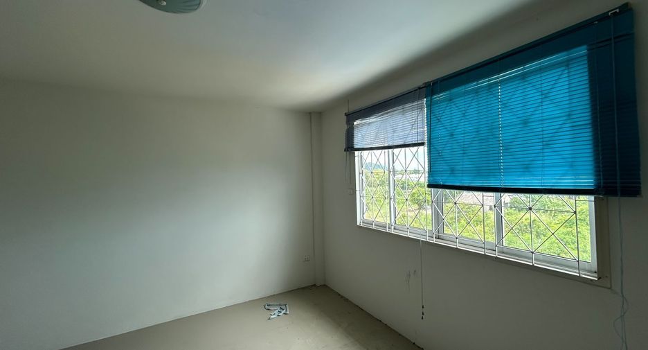 Gewerbefläche zum Kauf mit 4 Zimmer in Mueang Chon Buri, Chonburi