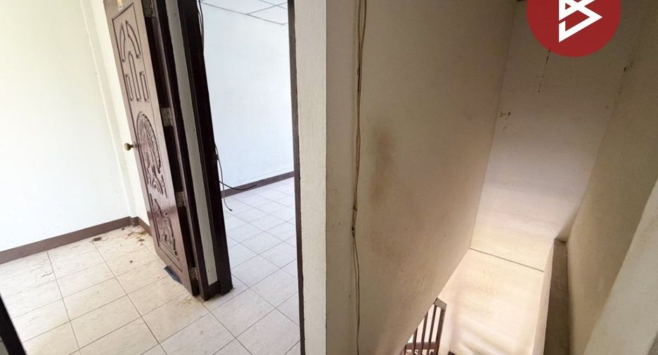 Reihenhaus zum Kauf mit 2 Zimmer in Mueang Saraburi, Saraburi