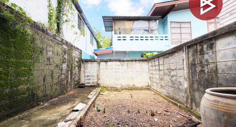 Reihenhaus zum Kauf mit 2 Zimmer in Mueang Saraburi, Saraburi