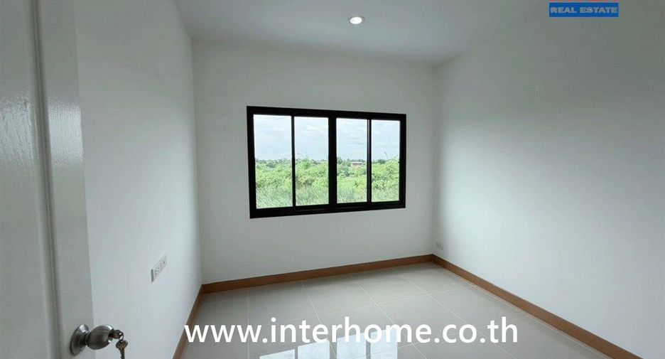 Reihenhaus zum Kauf mit 3 Zimmer in Khlong Sam Wa, Bangkok