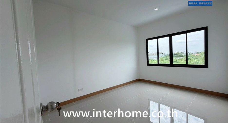 Reihenhaus zum Kauf mit 3 Zimmer in Khlong Sam Wa, Bangkok