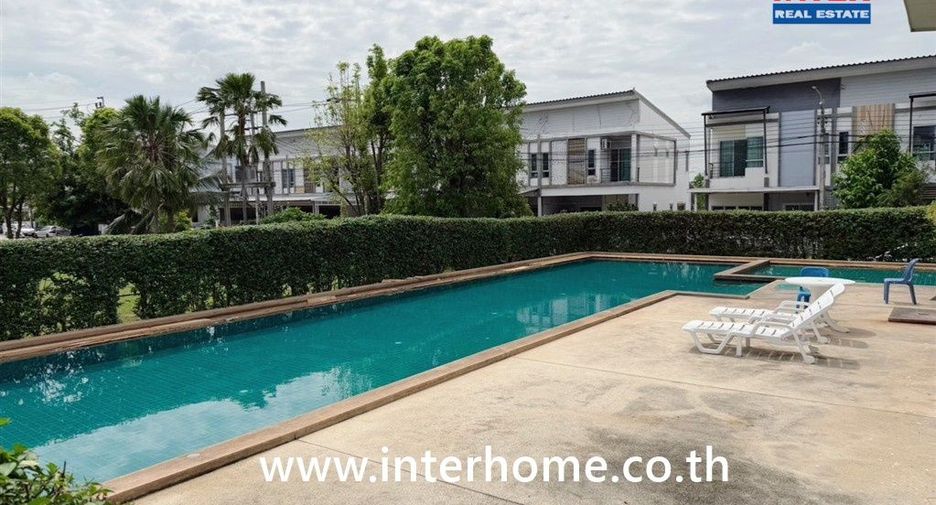 Reihenhaus zum Kauf mit 3 Zimmer in Khlong Sam Wa, Bangkok