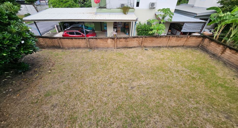 Haus zum Kauf mit 3 Zimmer in Khlong Sam Wa, Bangkok