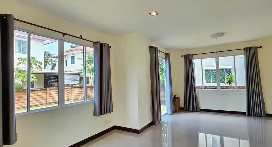 Haus zum Kauf mit 3 Zimmer in Khlong Sam Wa, Bangkok