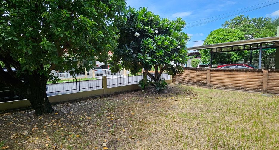Haus zum Kauf mit 3 Zimmer in Khlong Sam Wa, Bangkok